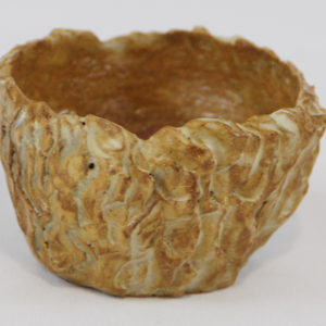 petit pot sculpté et émaillé, pièce unique