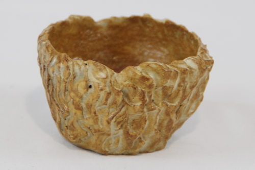 petit pot sculpté et émaillé, pièce unique